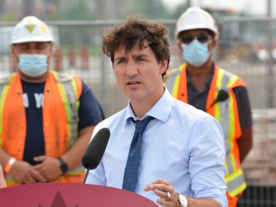 Amid speculation of a federal election, Trudeau visits Brampton for campaign-style housing commitment