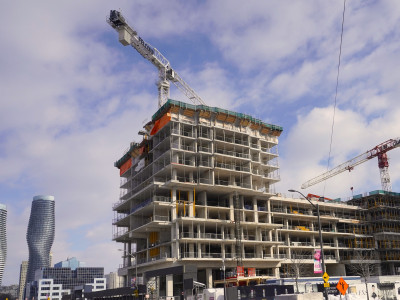 As Mississauga extends cuts to fees developers pay, questions swirl about who will cover multi-billion-dollar gap for infrastructure