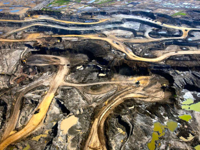 Canada introduces cap on oil & gas emissions; loopholes could create another failed plan