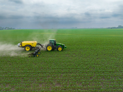 ‘No safe levels’: Former federal scientist warns Bill C-30 opens door for more pesticides in already broken regulatory system