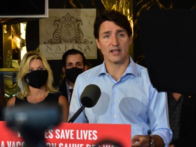 Trudeau stops in Streetsville to promote Mississauga candidate but ignores questions about Mississauga