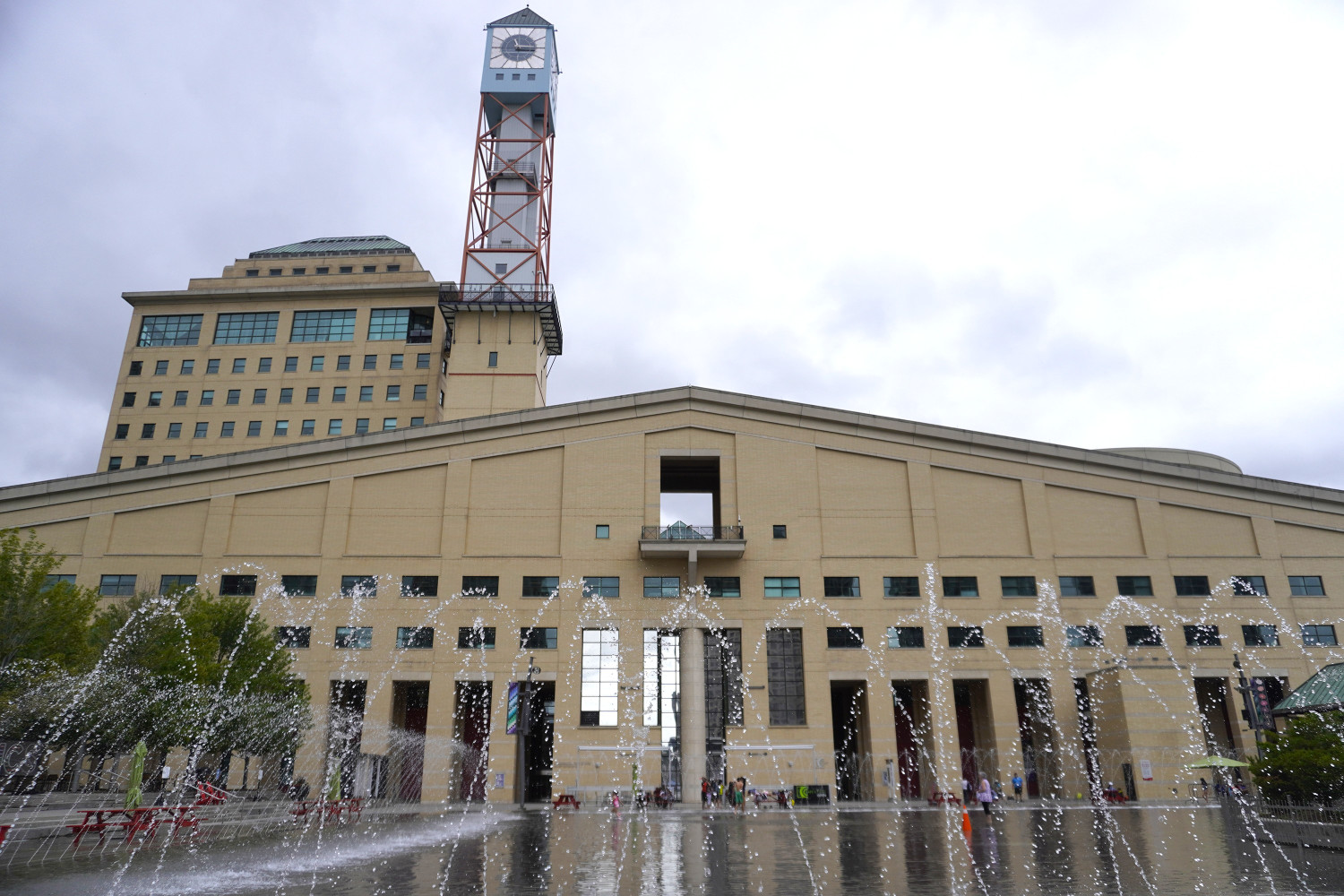 As mayoral election looms, questions about accountability gap in Mississauga could be on the ballot