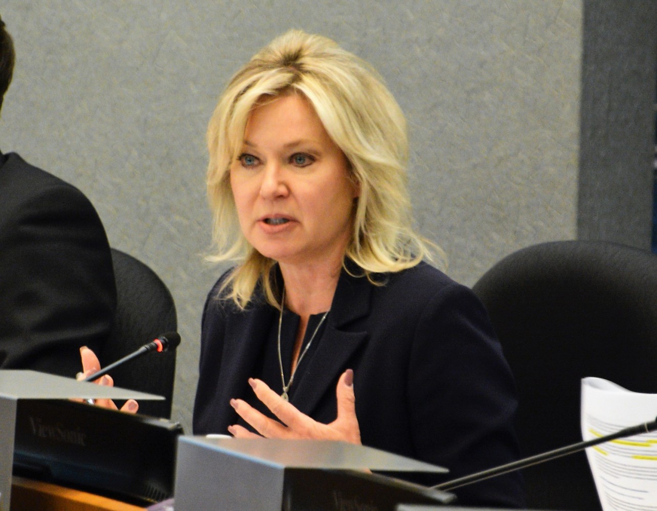 As Mississauga's mayor ramps up efforts to separate from Peel Region, dueling numbers have emerged suggesting different outcomes
