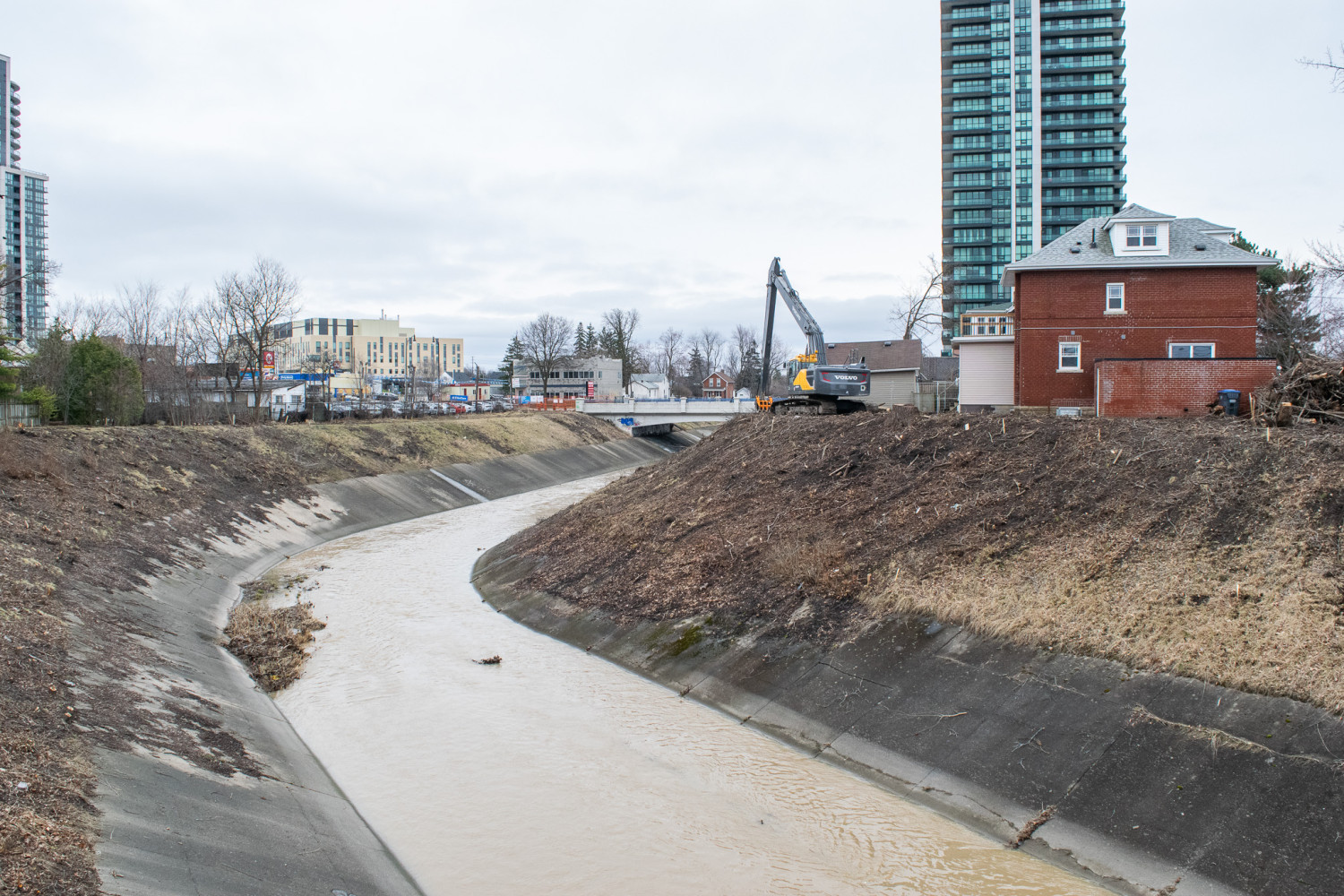 Brampton residents demand answers about Etobicoke Creek clearcutting as part of Riverwalk project