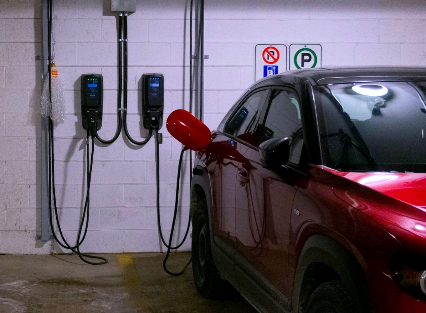 Canadians cautiously optimistic with Carney’s EV plan: rebates make a comeback