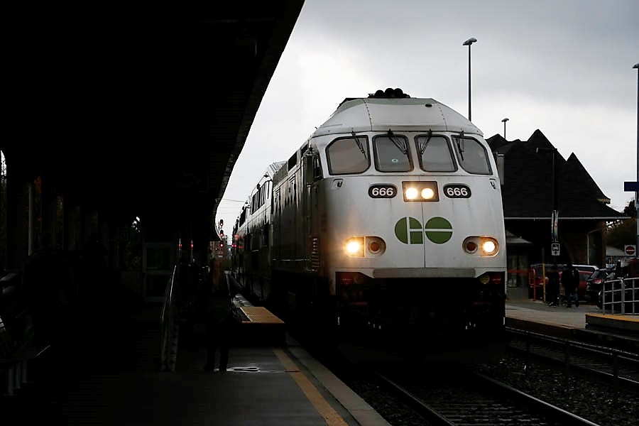 Cancelled 4:50 express GO train from Toronto to Brampton is coming back