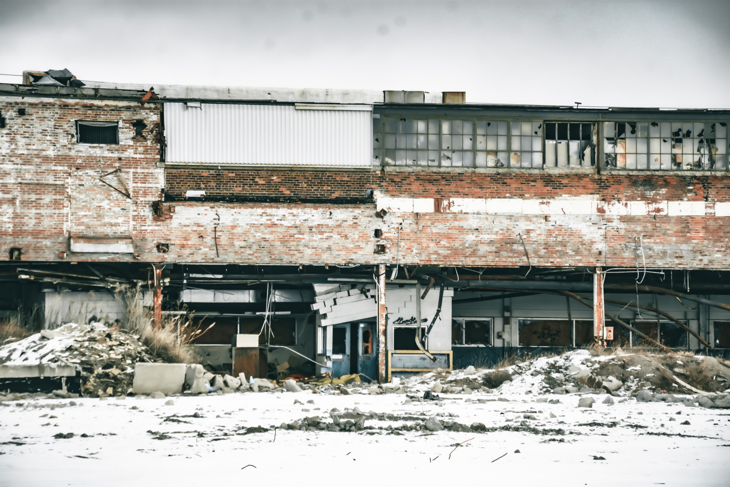 City taking hands off approach to clear dangers at former GM site in St. Catharines