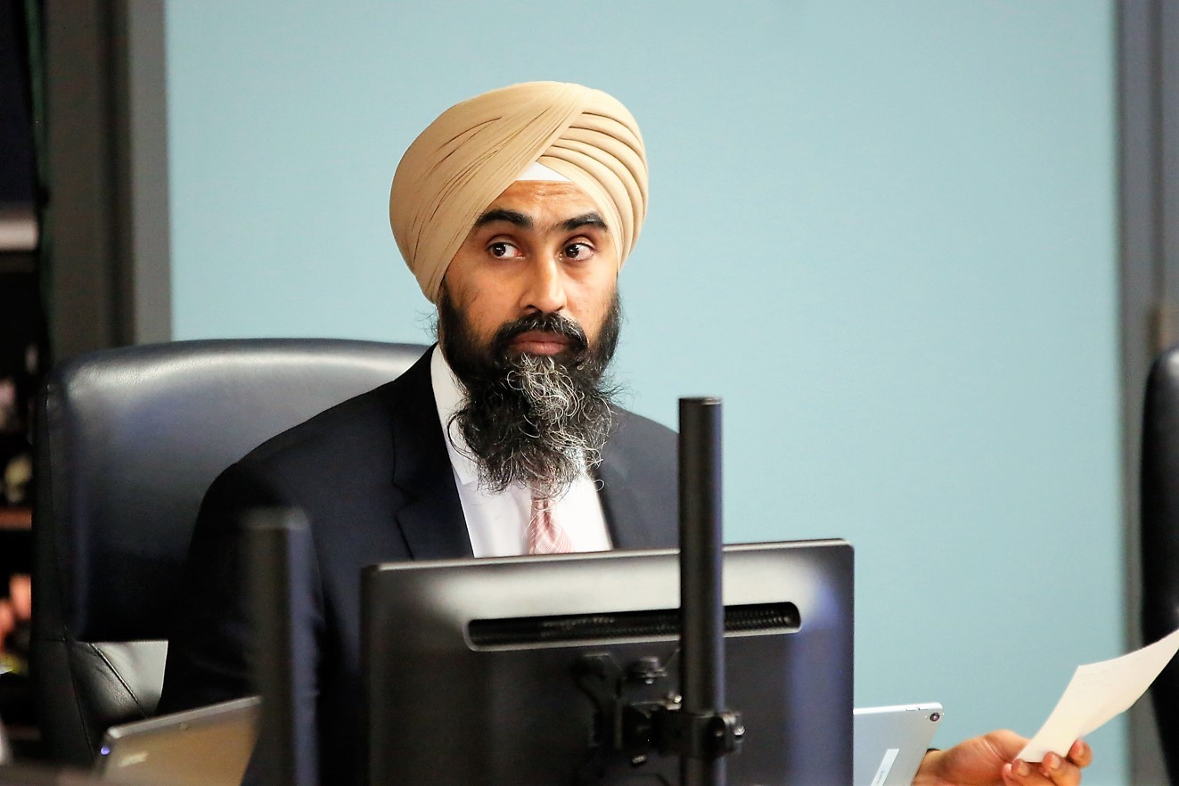 Controversial motion to hire ten new staff for Brampton council both panned and praised