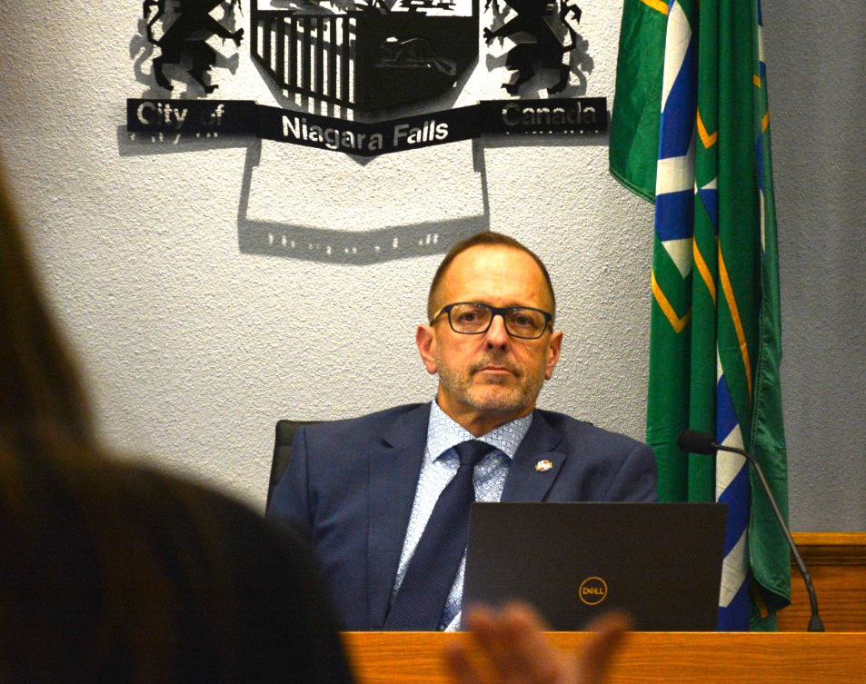 Fact Check: a look at incumbent Jim Diodati’s claims against his main opponent, Lori Lococo, in the Niagara Falls mayoral race