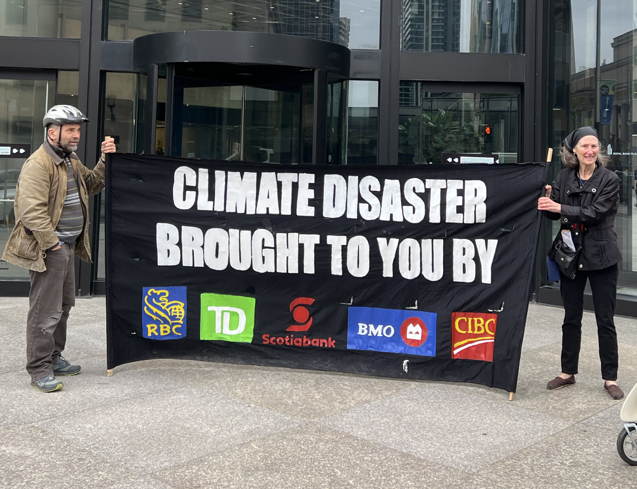 Faith leaders demand Canada’s big banks stop funding fossil fuel companies