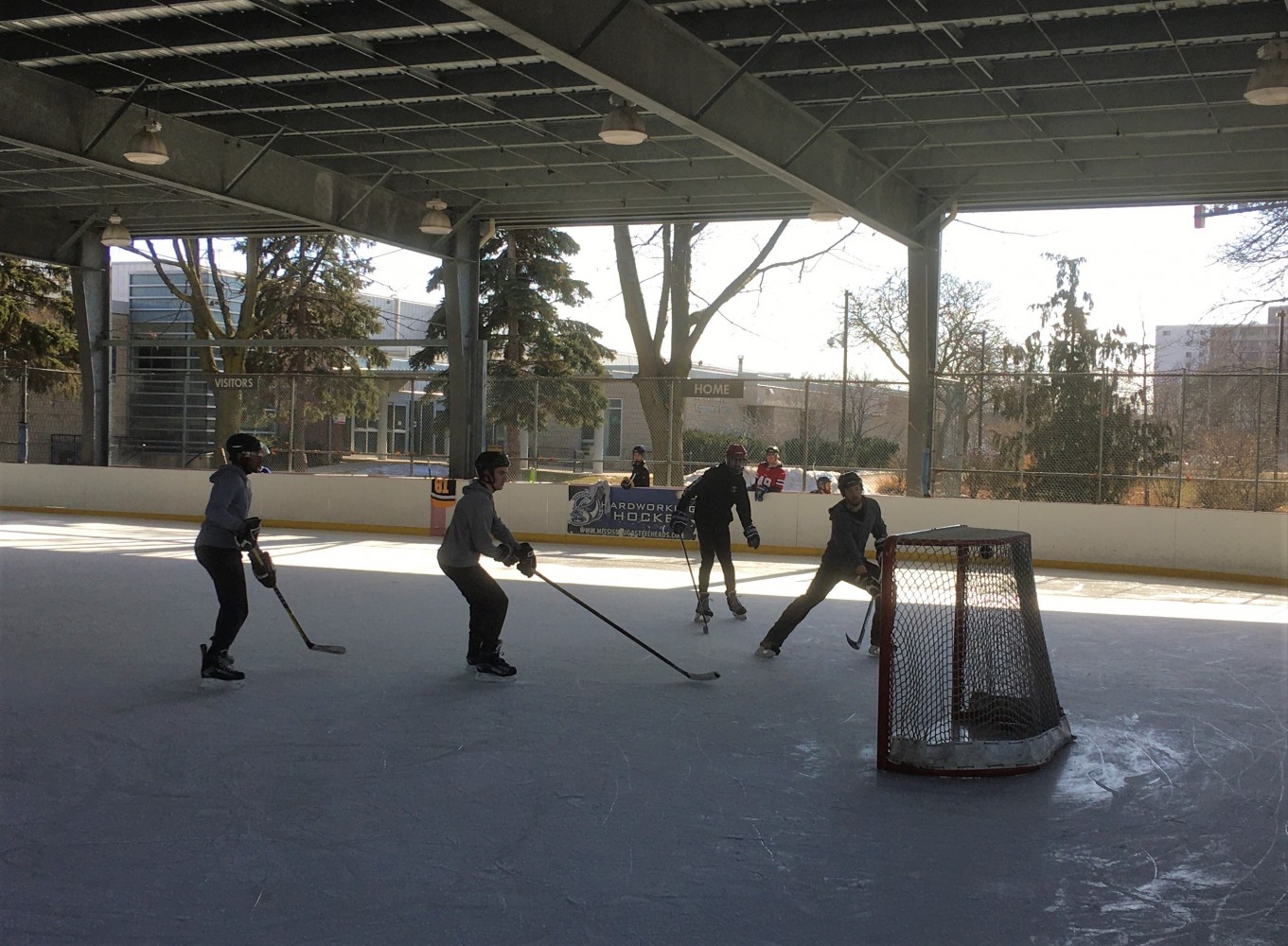 Hockey in Mississauga takes another hit; devastated residents fighting plan to destroy unique outdoor ice rink