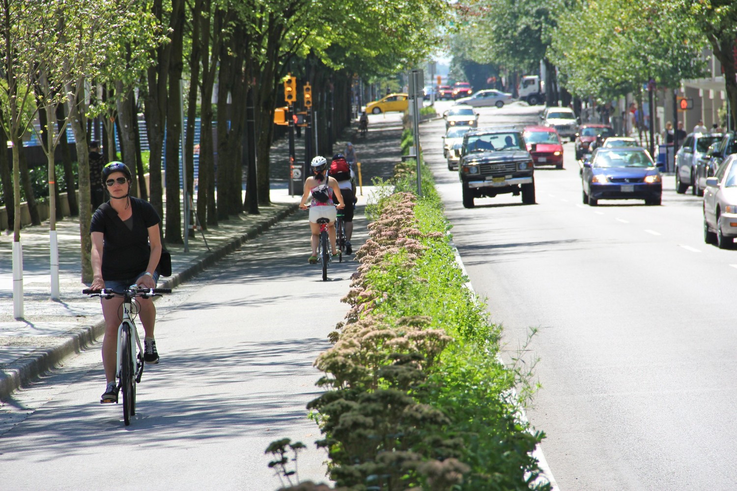 Mississauga investing in cycling as part of its COVID-19 recovery, despite dire financial projections 