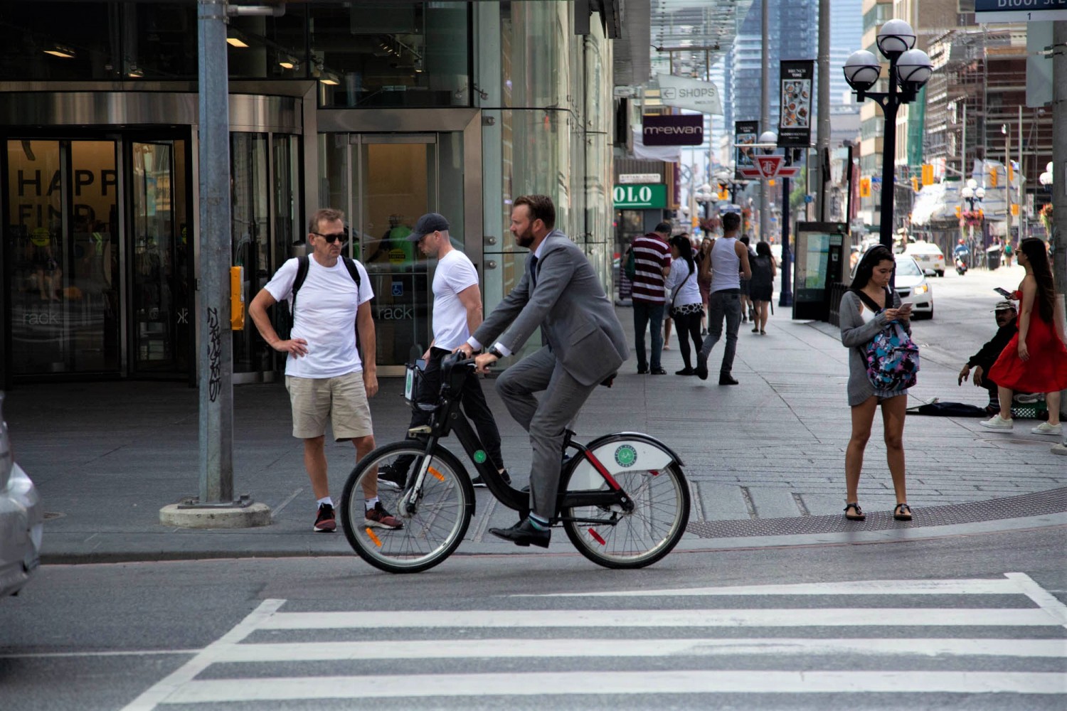 Mississauga moves toward municipal bike-share scheme as province debates e-scooters 