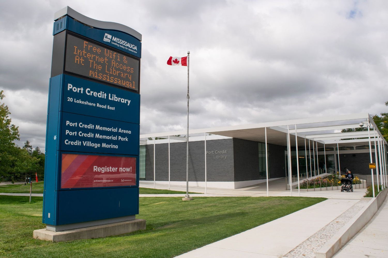Mississauga’s Port Credit Library reopens after closing its doors for $7M renovation in 2021 