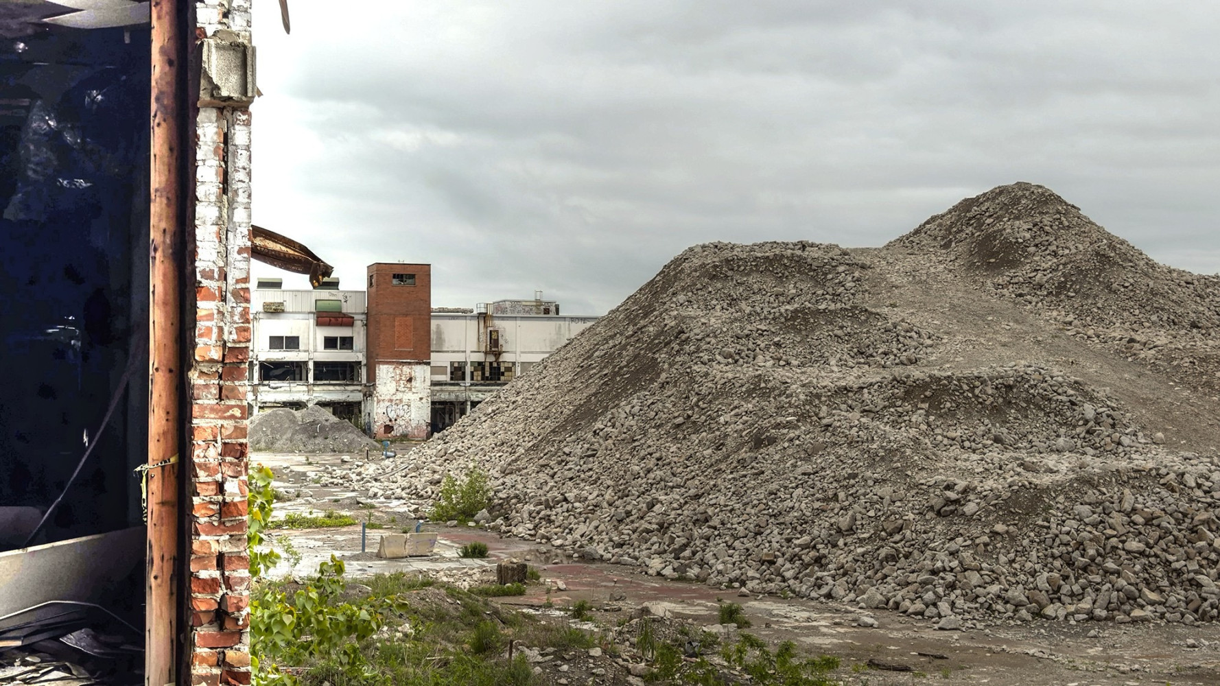 Niagara councillor calls for public health investigation after asbestos found in soil at former GM site in St. Catharines